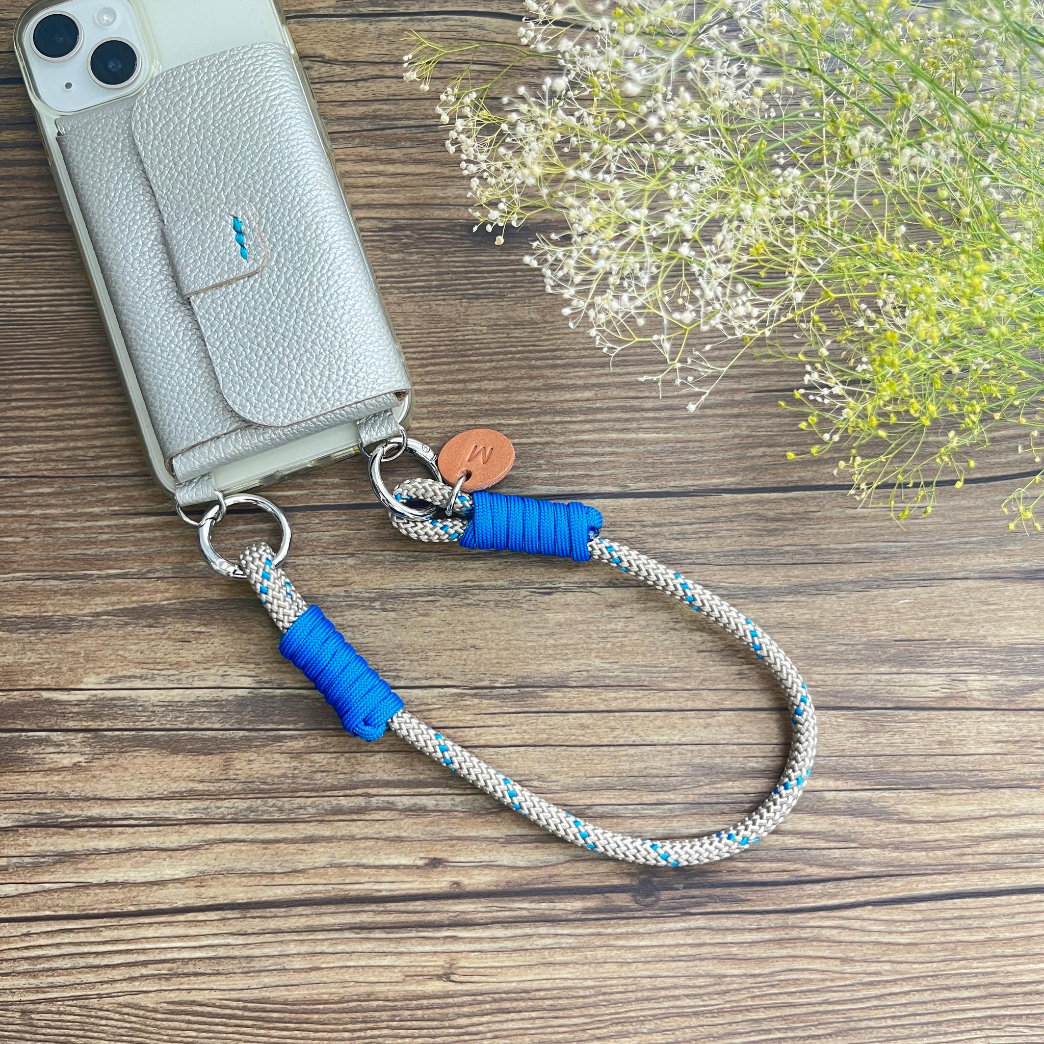 イニシャル刻印♪パラコード スマホショートストラップ　ハンドストラップ イニシャル名入れ刻印