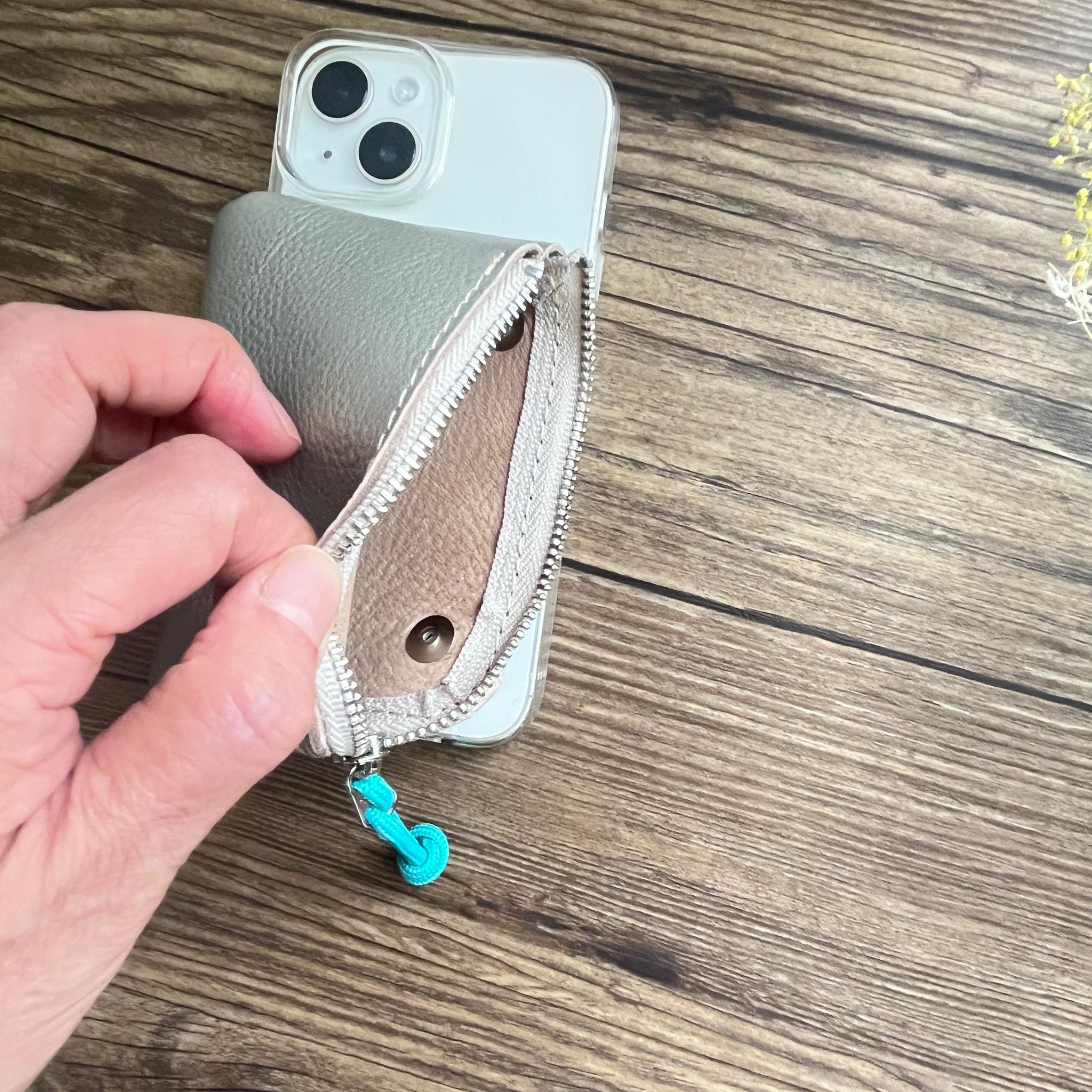 本革ファスナーポーチ付スマホケース&パラコードショルダーストラップ●長さ調整可●ゴールド iPhone,Xperia | 4枚目