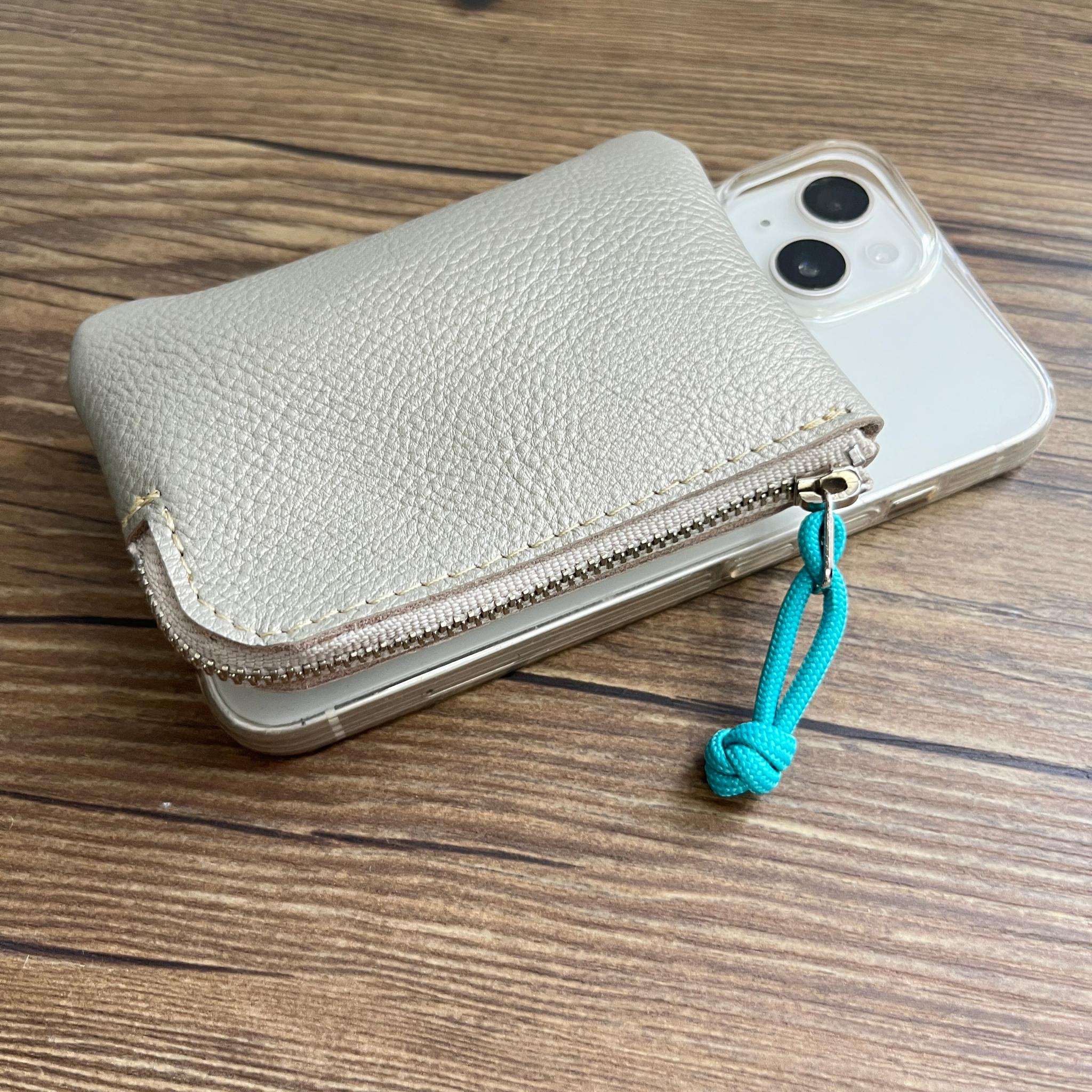本革ファスナーポーチ付スマホケース&パラコードショルダーストラップ●長さ調整可●ゴールド iPhone,Xperia | 5枚目